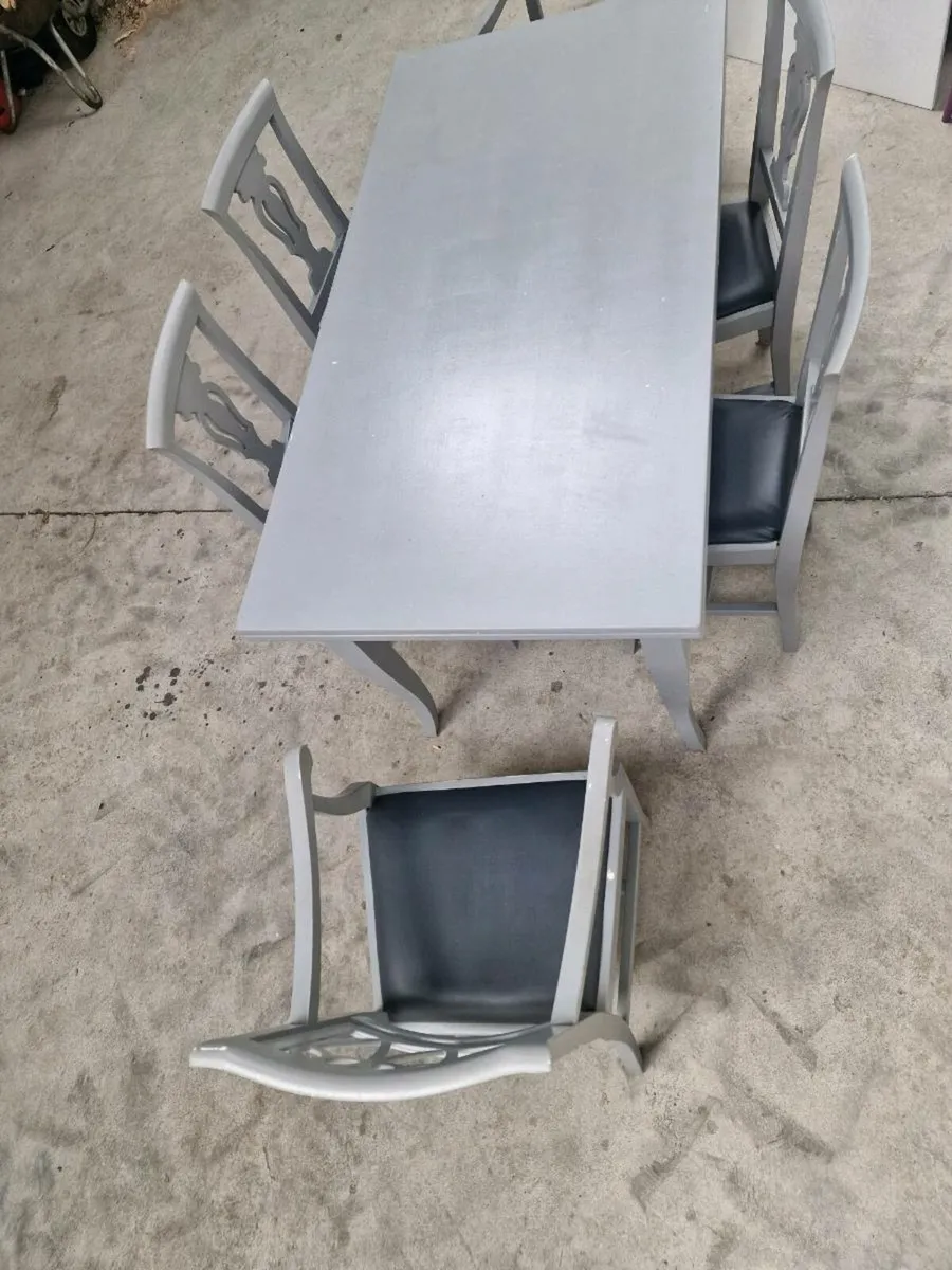Kitchen/Dining table with six chairs - Image 4