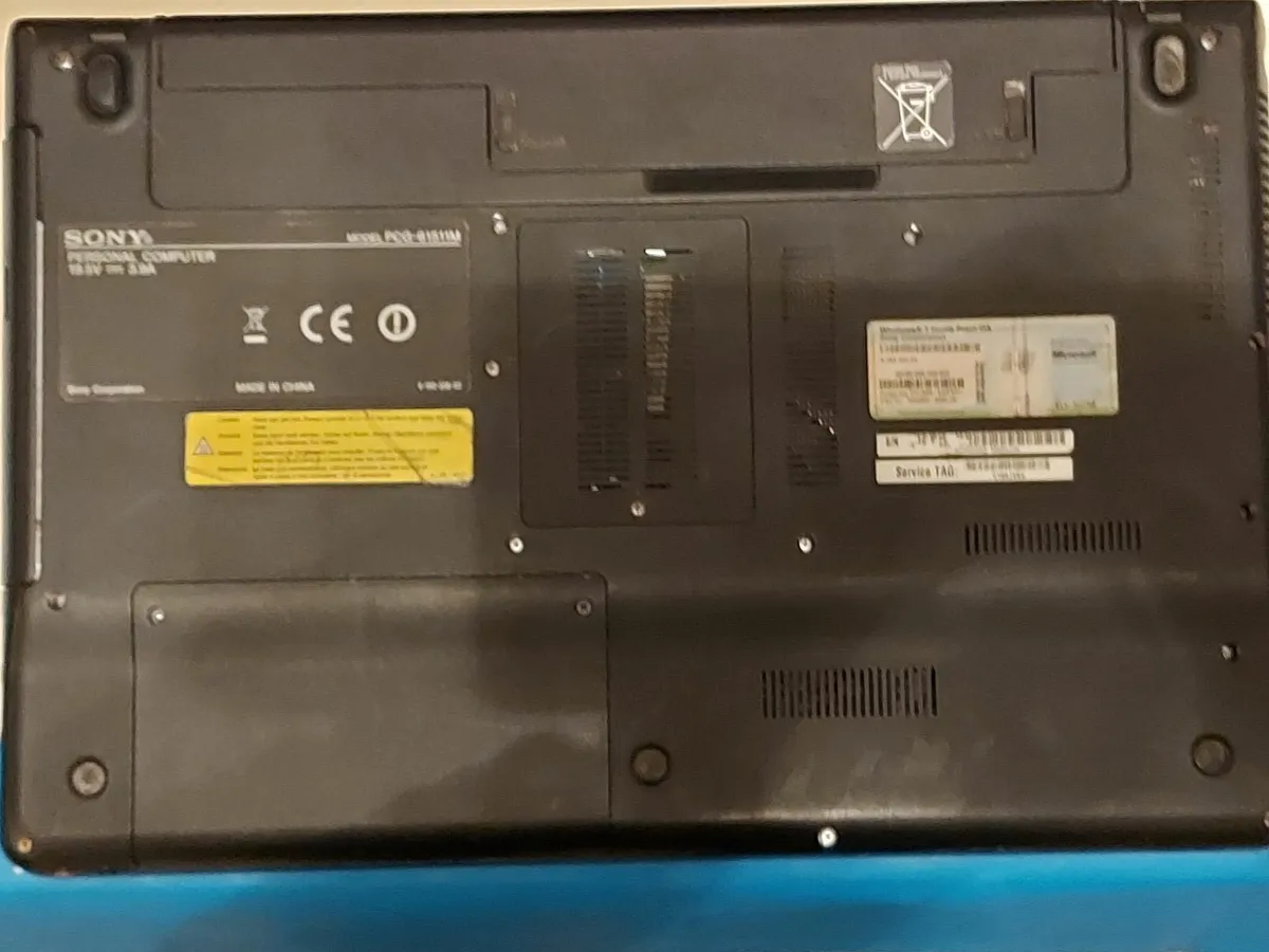 Sony Vaio Laptop, PCG-61511M, XP, 8GB Ram, - Image 2