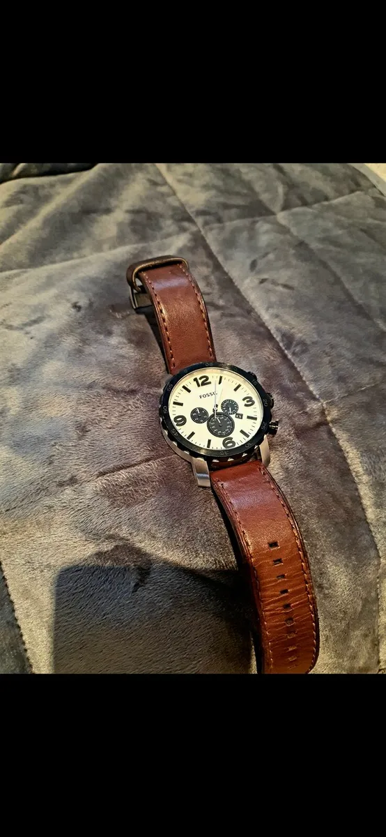 Fossil Watch - Image 4