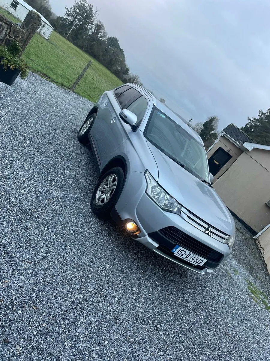 Mitsubishi Outlander - Image 1