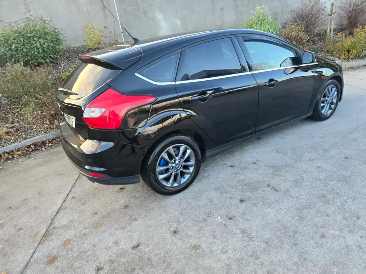 12 Ford Focus Titanium 1.6 petrol Nctd - Image 4