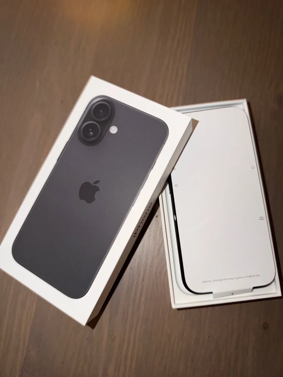 iPhone 16 - Image 1