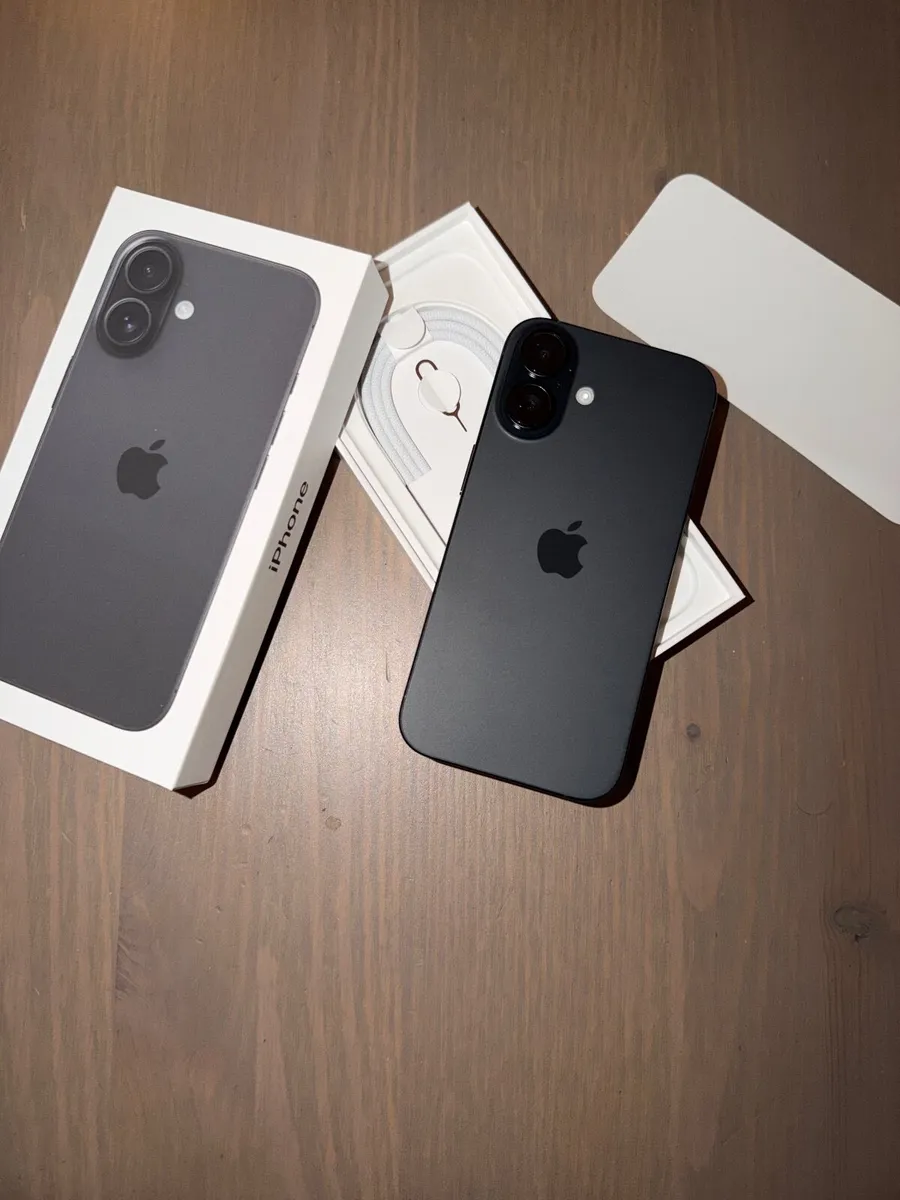 iPhone 16 - Image 3