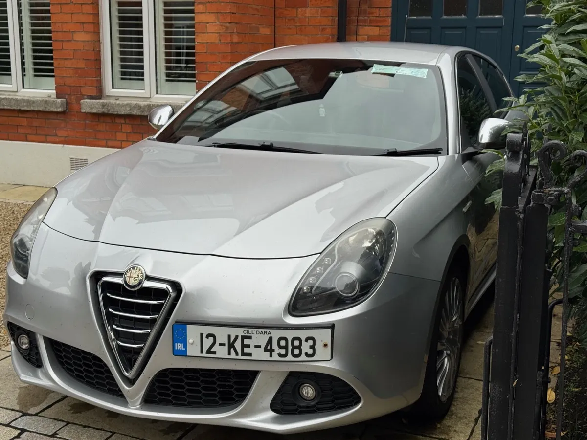Alfa Romeo Giulietta 2012 - Image 4