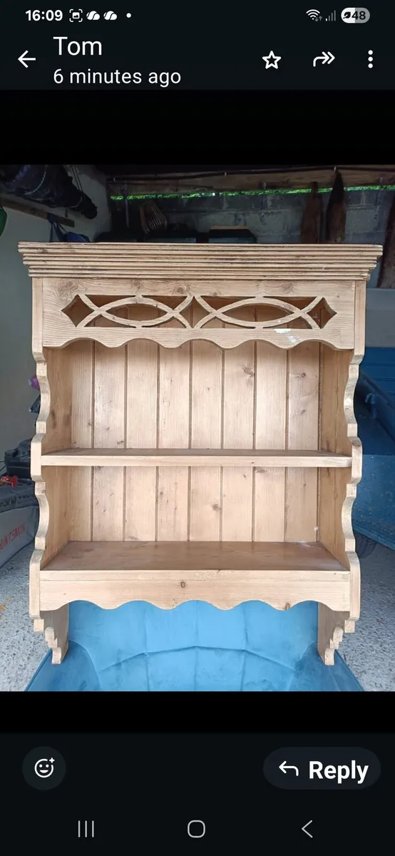 Wall mounted bookcase