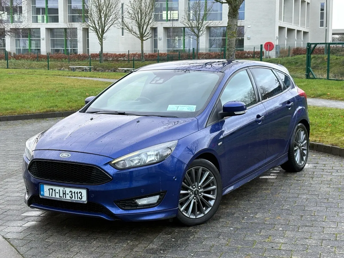 Ford Focus ST-Line 2017 nct 02/27 tax 11/25 - Image 3