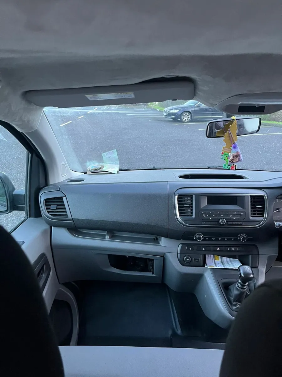 Peugeot Expert 9 seater lwb - Image 2