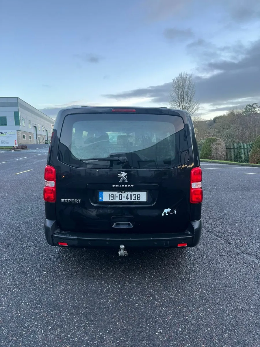 Peugeot Expert 9 seater lwb - Image 4