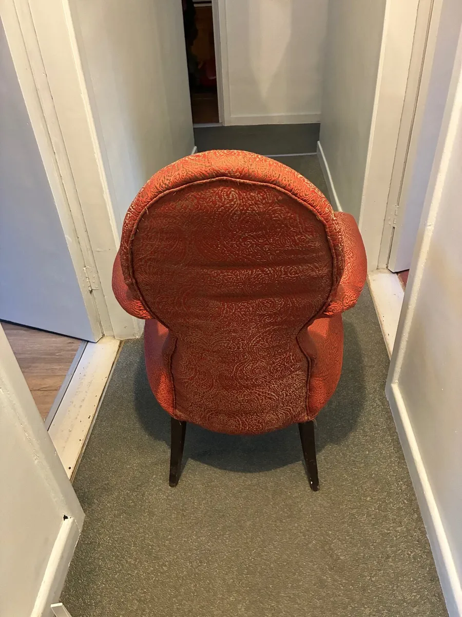 2 Chairs - Image 3
