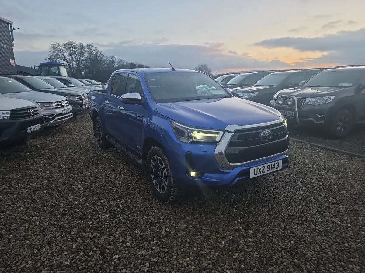 Toyota Hilux 2.4 D4D Invincible - Image 2