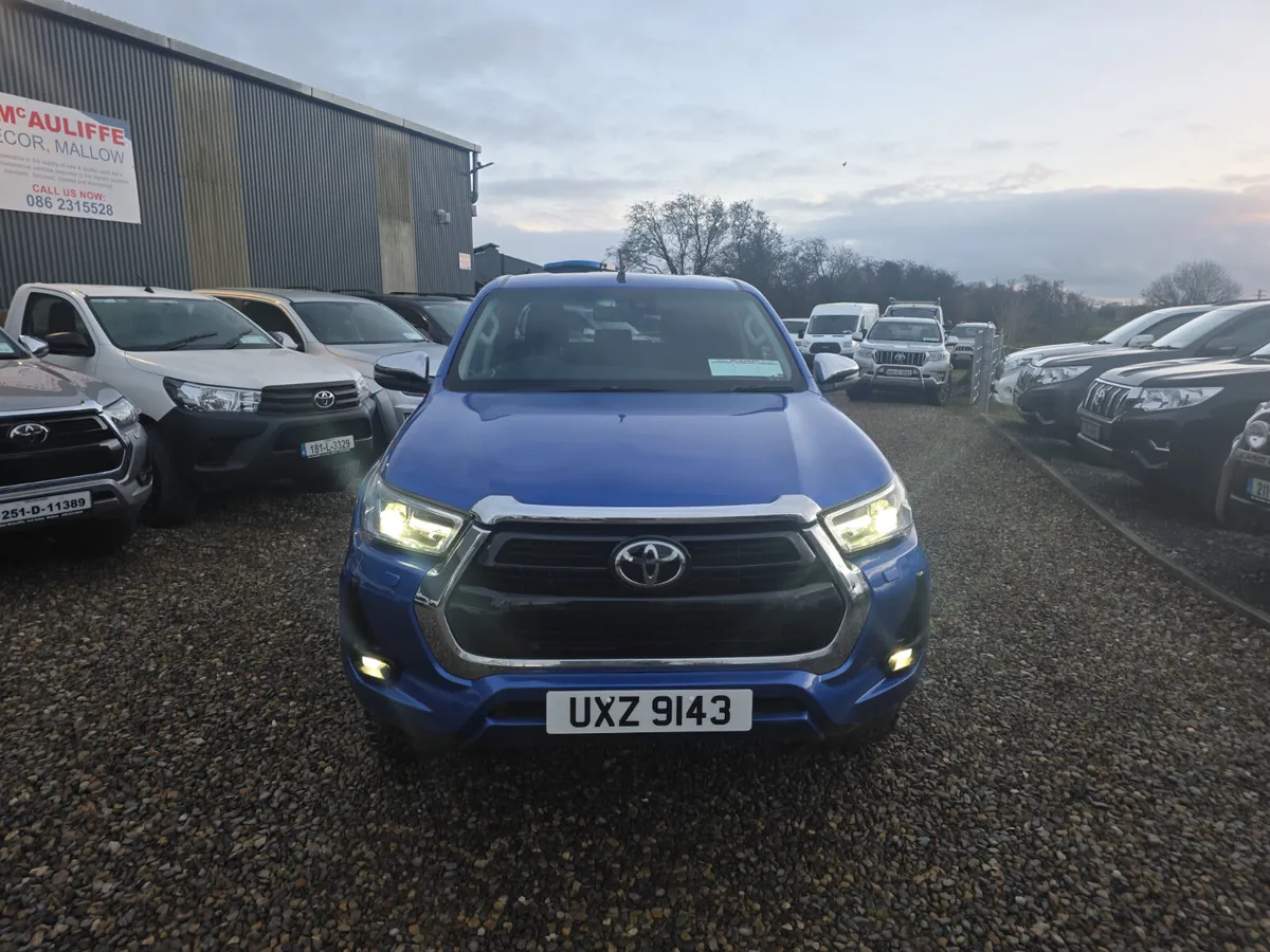 Toyota Hilux 2.4 D4D Invincible - Image 3