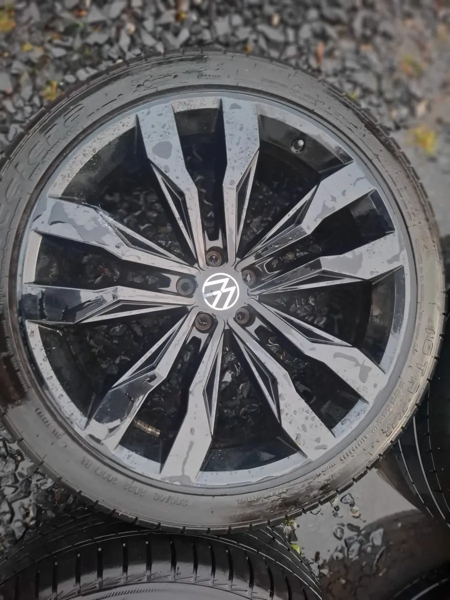 21" Genuine Vw Touareg Alloys with tyres - Image 1
