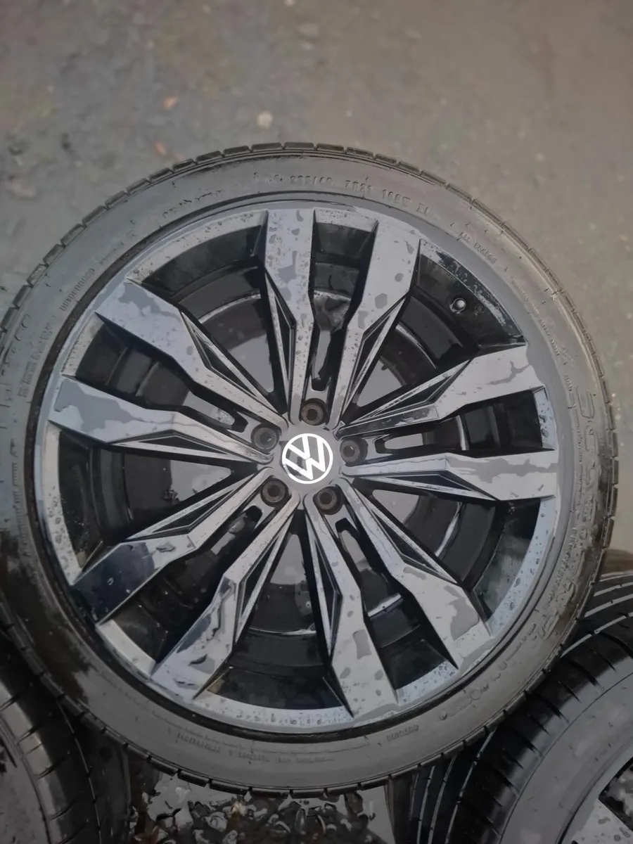 21" Genuine Vw Touareg Alloys with tyres - Image 2