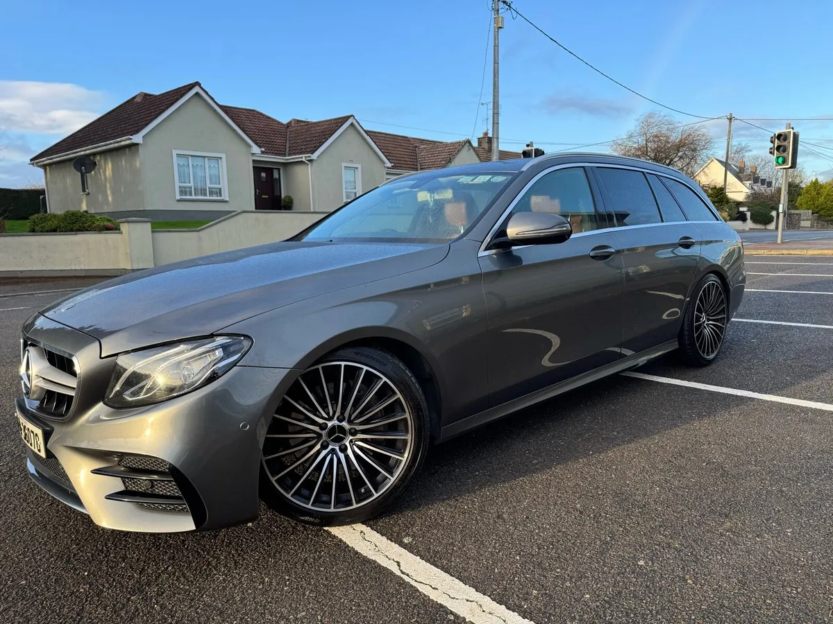 E-class 220d 2018 7 seats - Image 2
