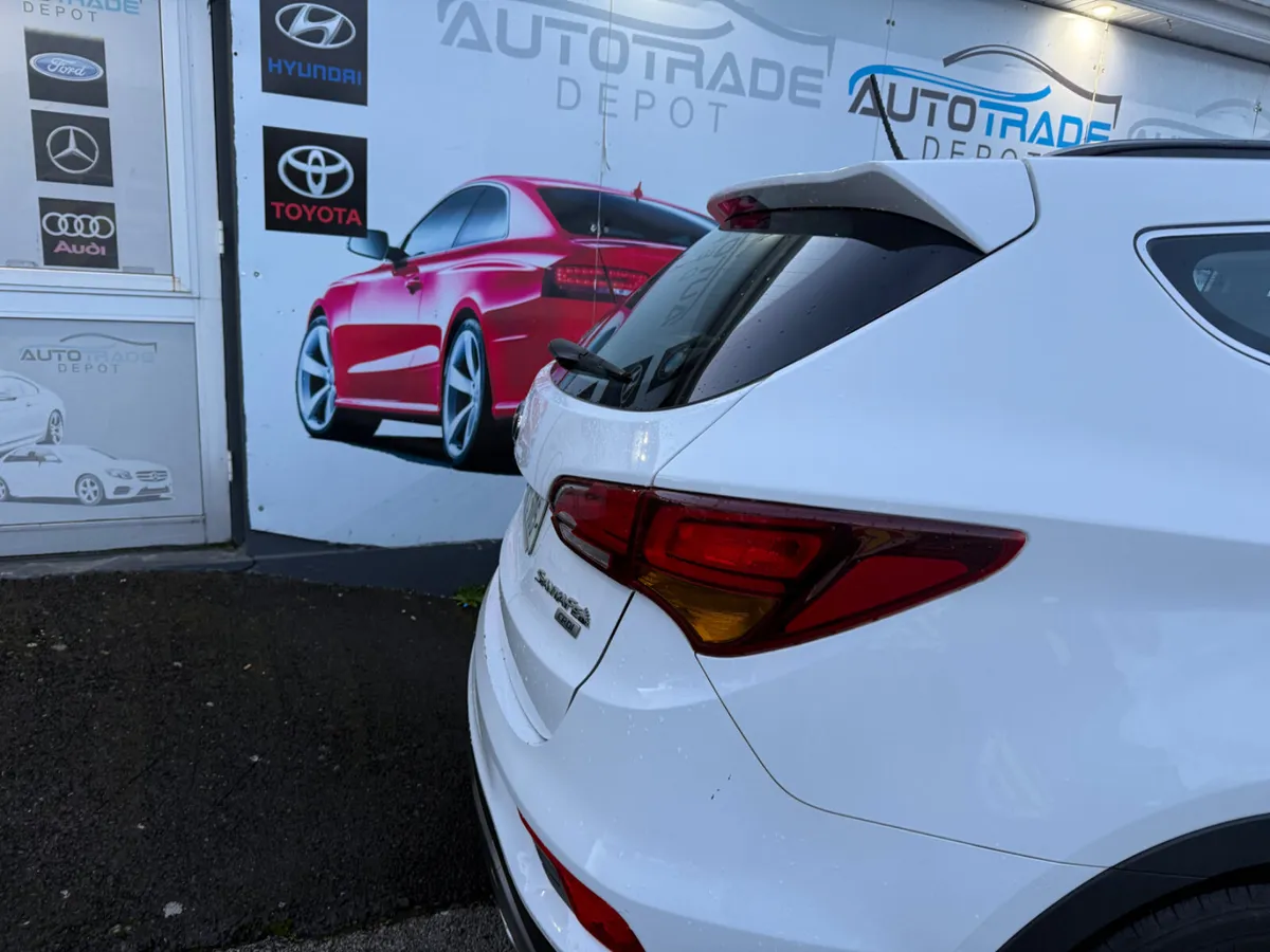 HYUNDAI SANTA FE 7 SEATER  NCT/TAX 11/26 - Image 3