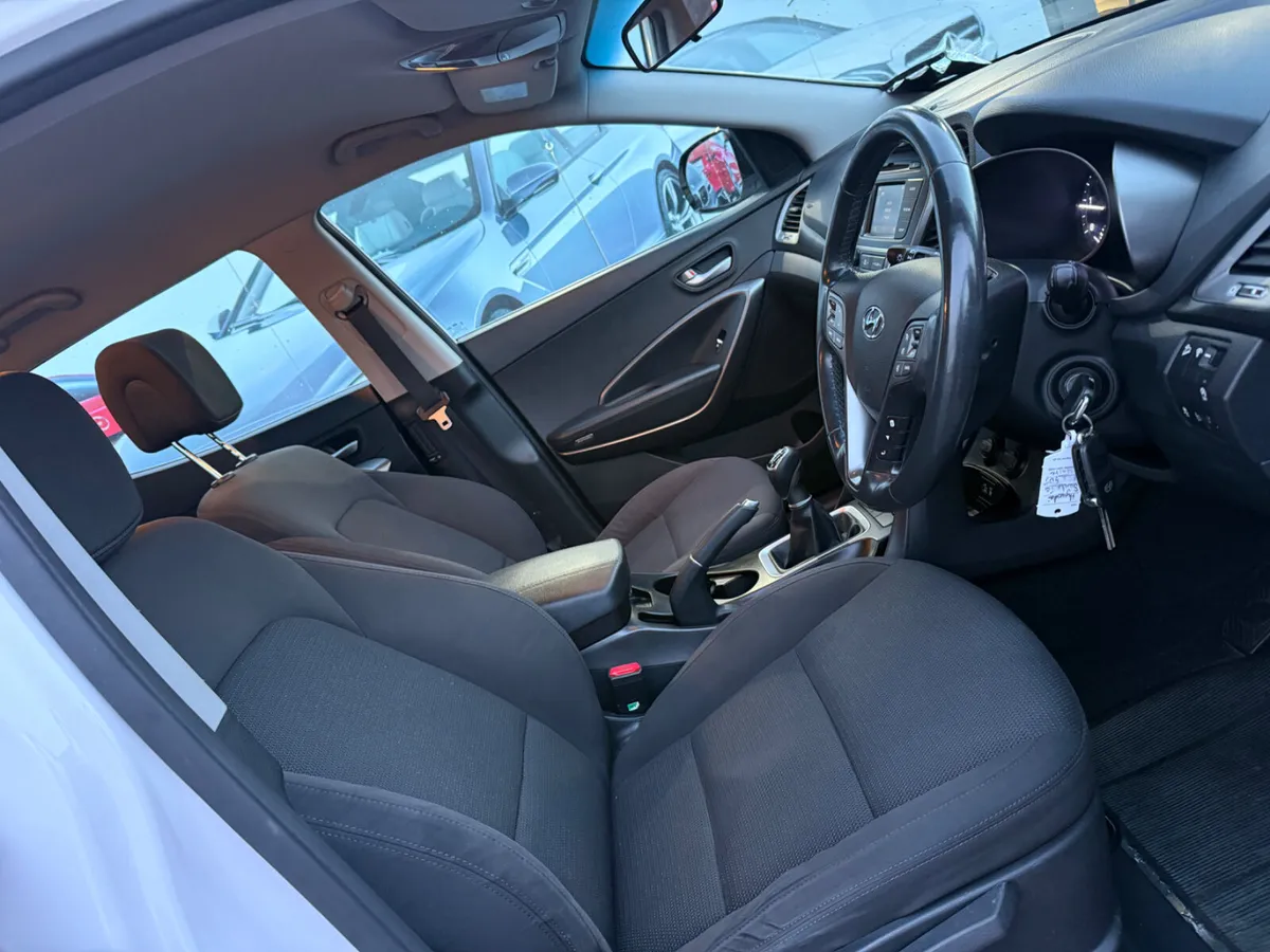 HYUNDAI SANTA FE 7 SEATER  NCT/TAX 11/26 - Image 4