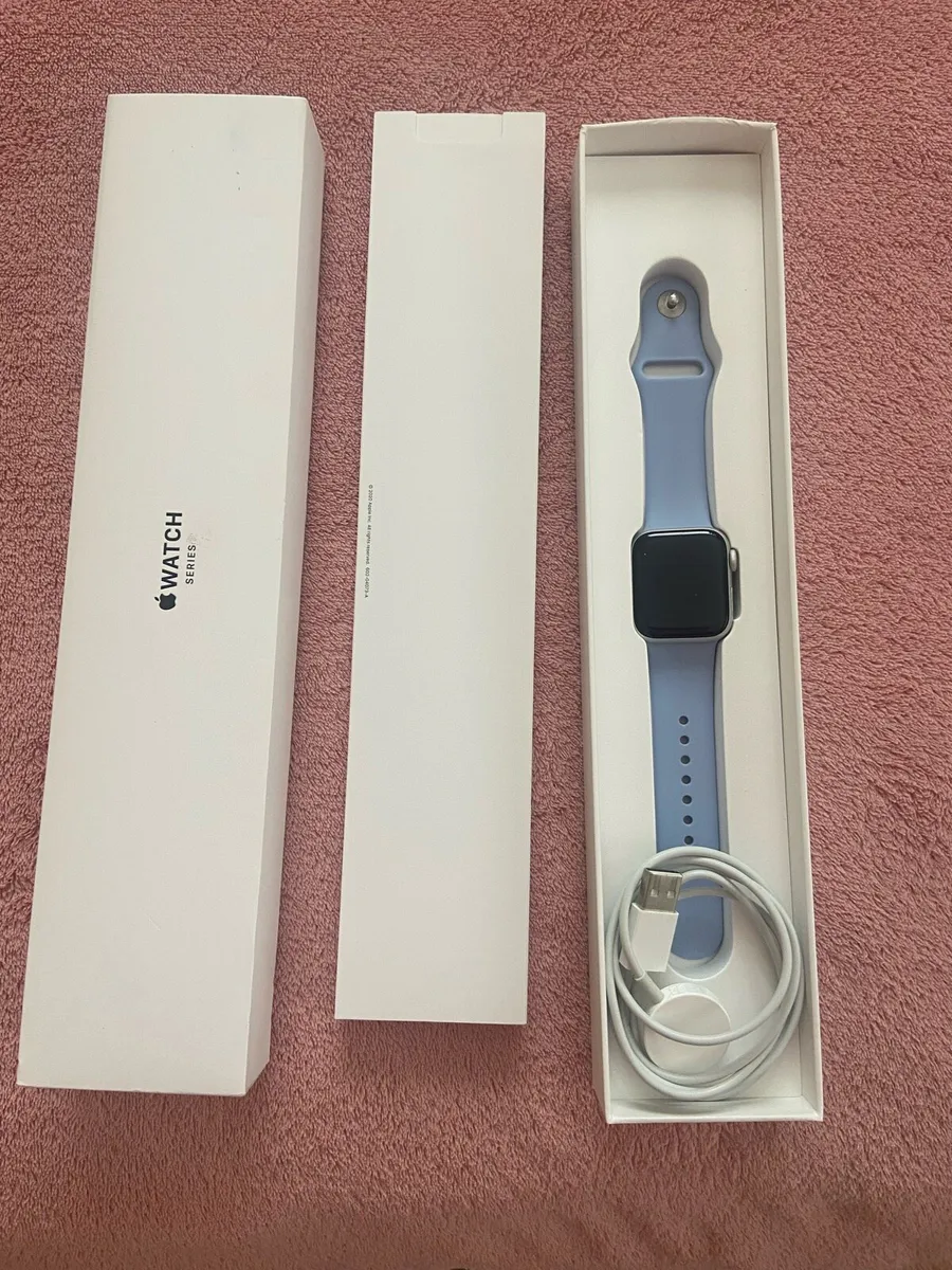 Apple Watch - Image 1