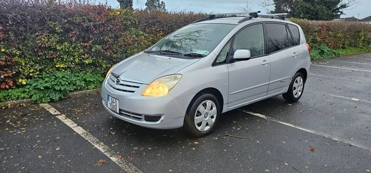 2004 Toyota Corolla Automatic 7 seats - Image 1