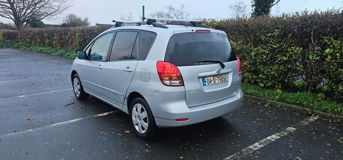 2004 Toyota Corolla Automatic 7 seats - Image 3