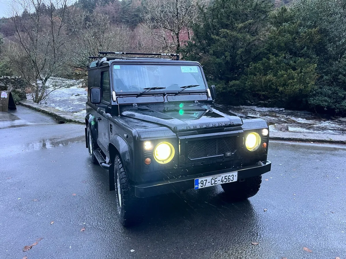 Land Rover 300tdi Defender - Image 2