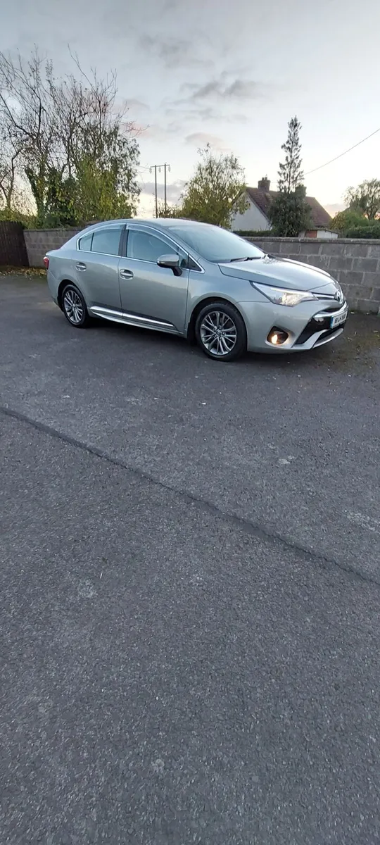 2016 Toyota avensis - Image 1