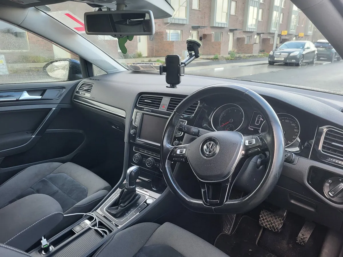 VW Golf 1.4 TFSI - 150hp - €9,750 - Image 3