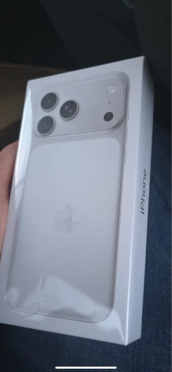 iPhone 17 Pro Max - Image 1