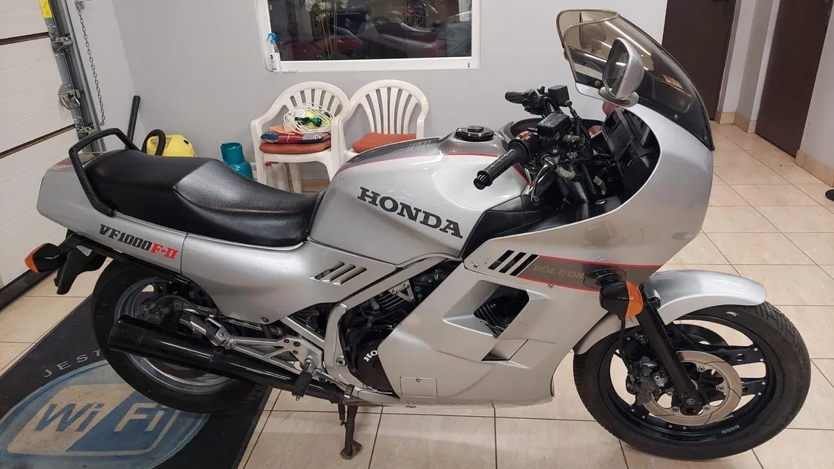 Honda vf1000 f2 Boldor - very clean - Image 4