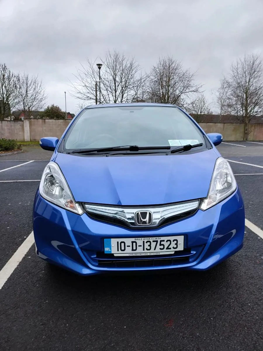 2010 Honda Fit Hybryd Automatic - Image 2