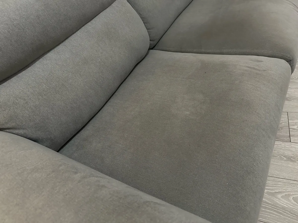 Comfortable 2-Seater Grey Sofa – €150 - Image 3