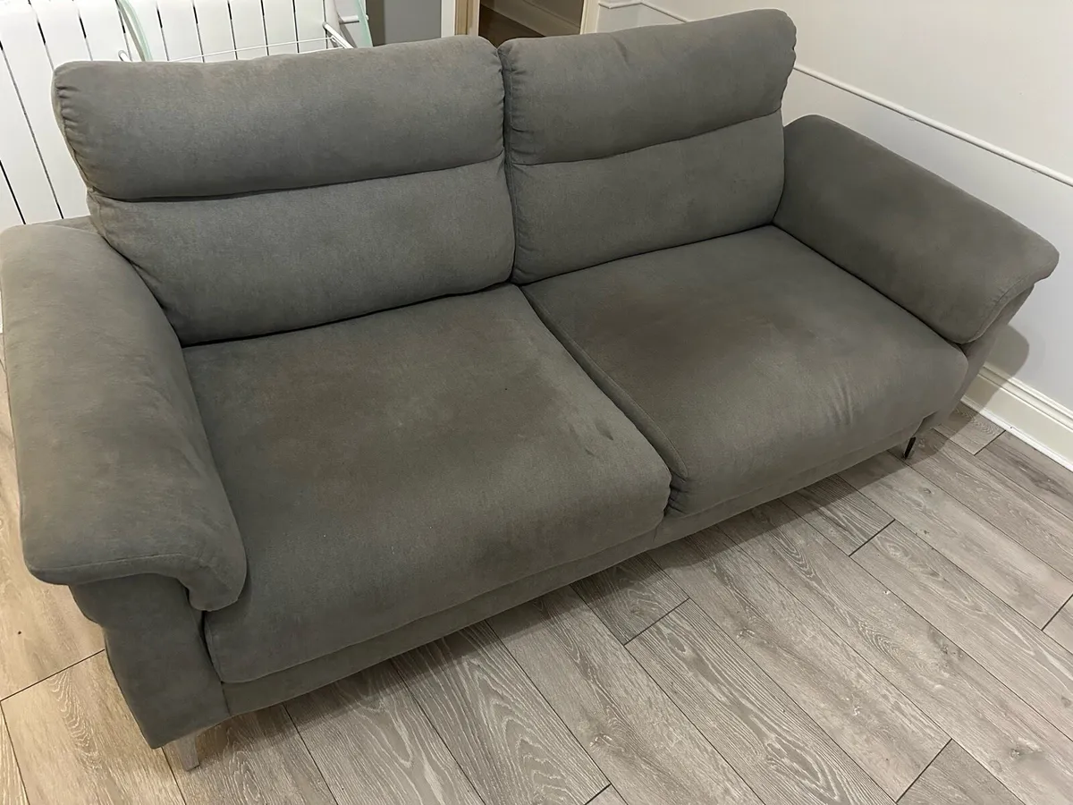 Comfortable 2-Seater Grey Sofa – €150 - Image 4