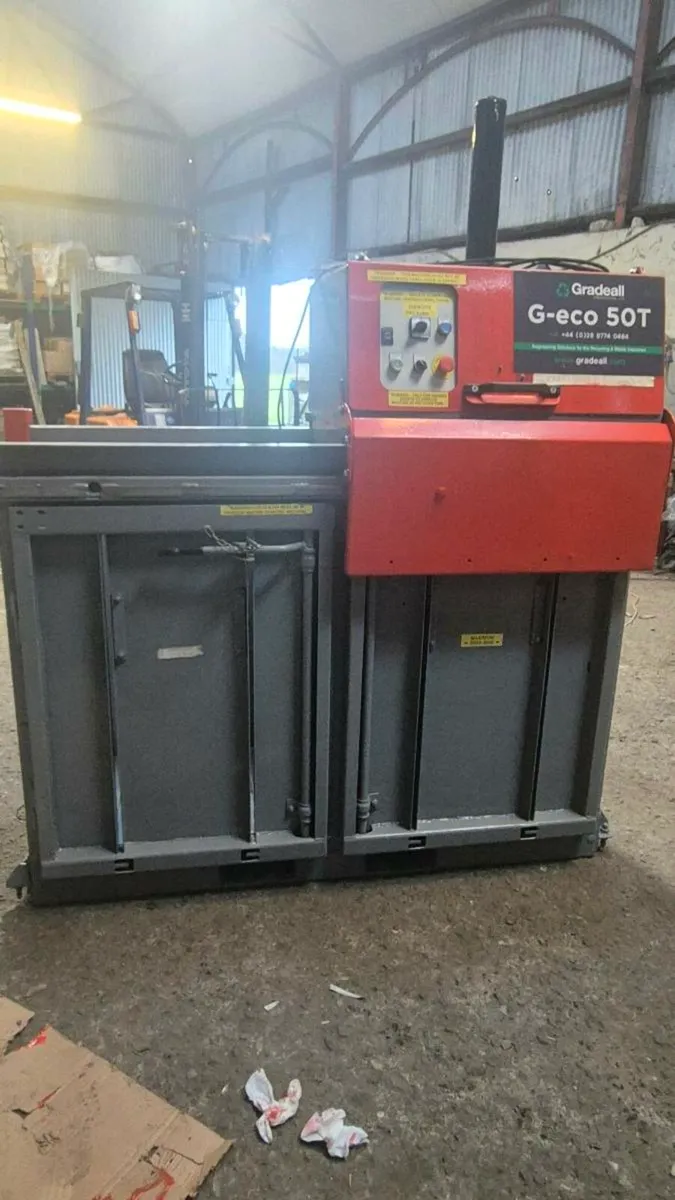 Cardboard baler compactor - Image 2