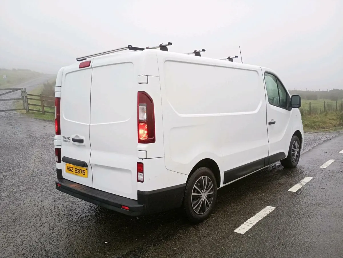 (Dec)2017 Renault traffic business+ swb - Image 4