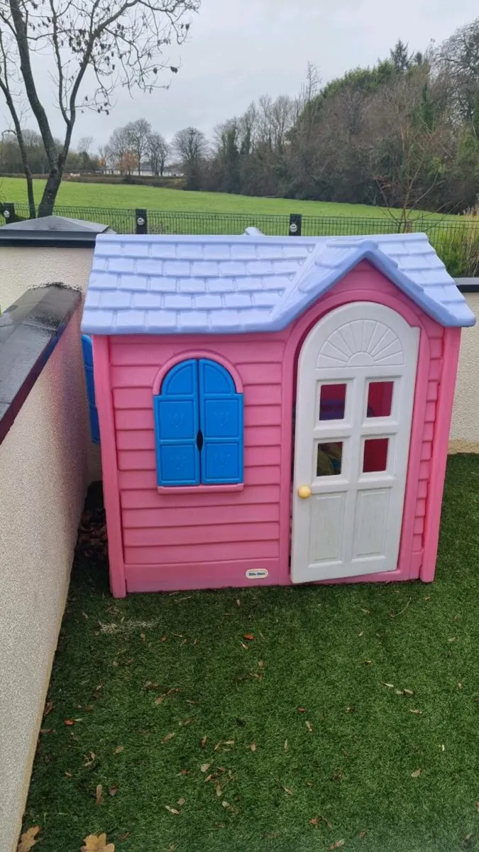 Pink children's outdoor play house, like new - Image 2