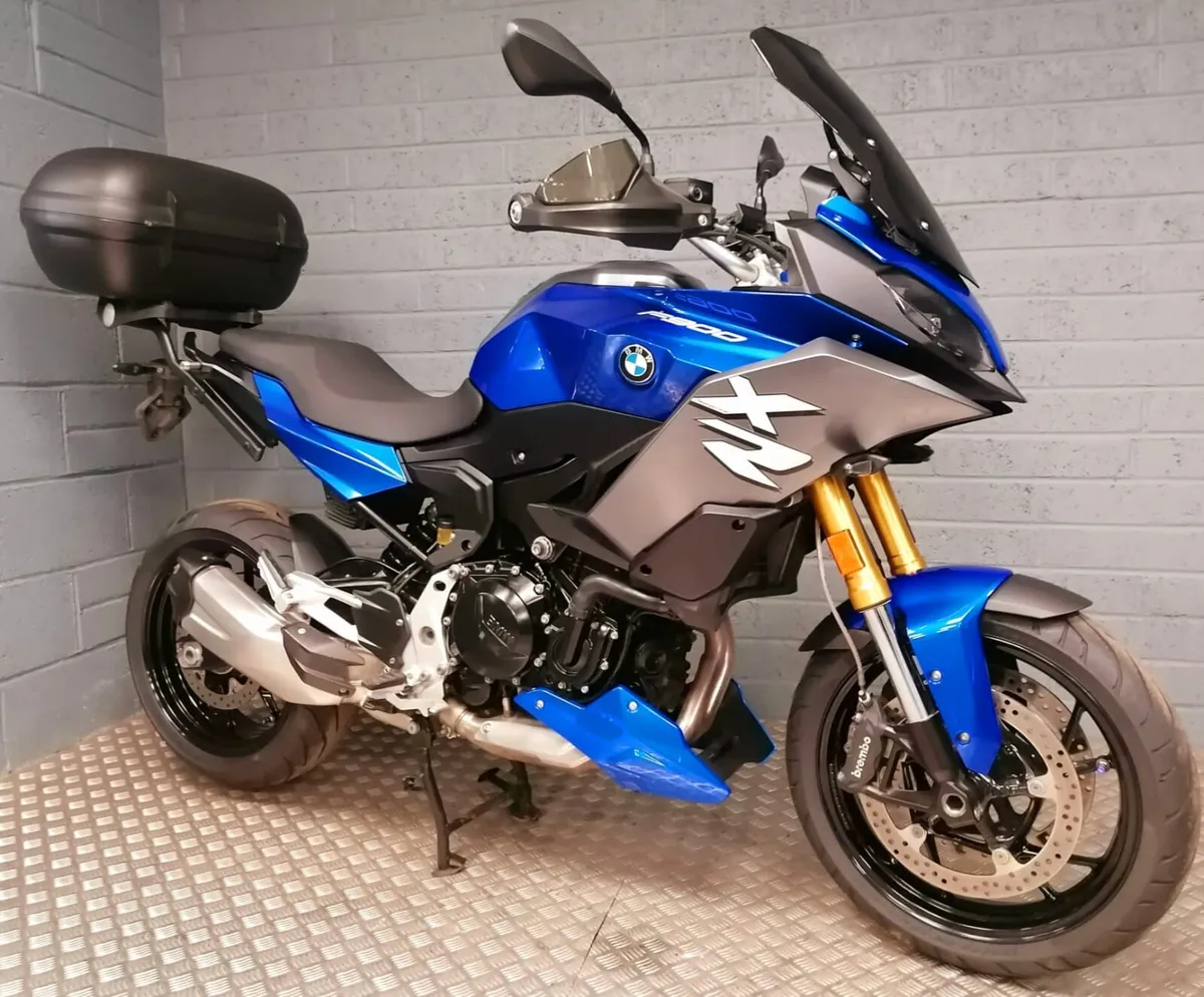 2022 BMW F900XR - Image 2