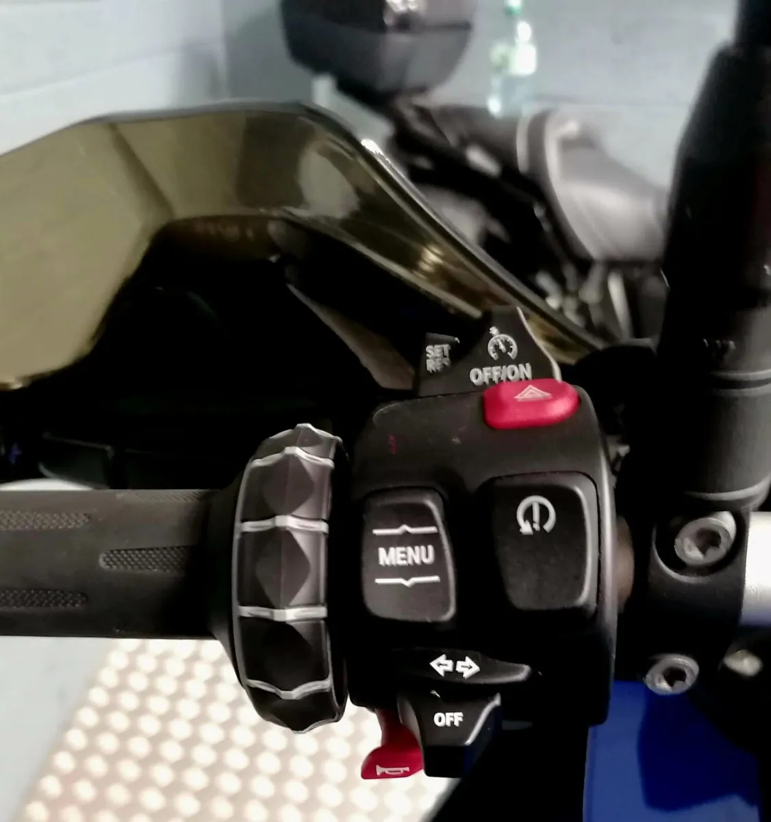 2022 BMW F900XR - Image 4