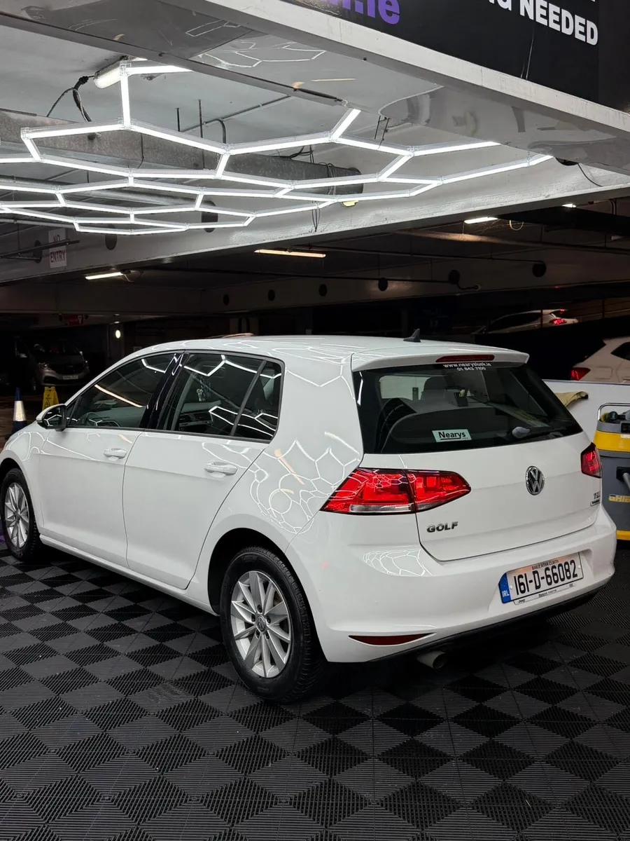 Volkswagen Golf - Image 2