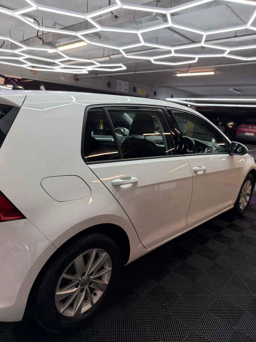 Volkswagen Golf - Image 4