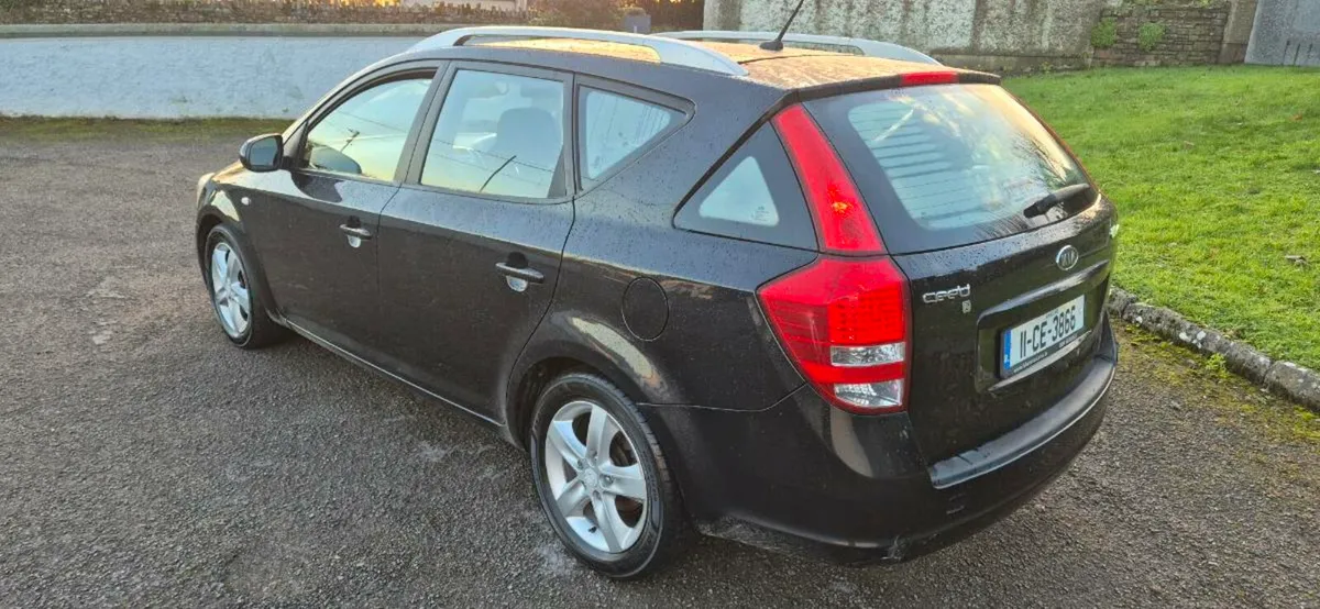 Kia Ceed estate - Image 3