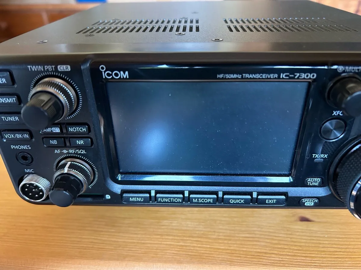 Ham radio icom ic 7300 boxed as new - Image 2