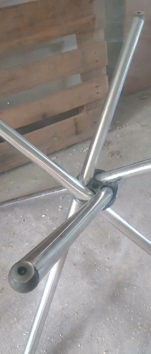 Glass table with silver legs - Image 3