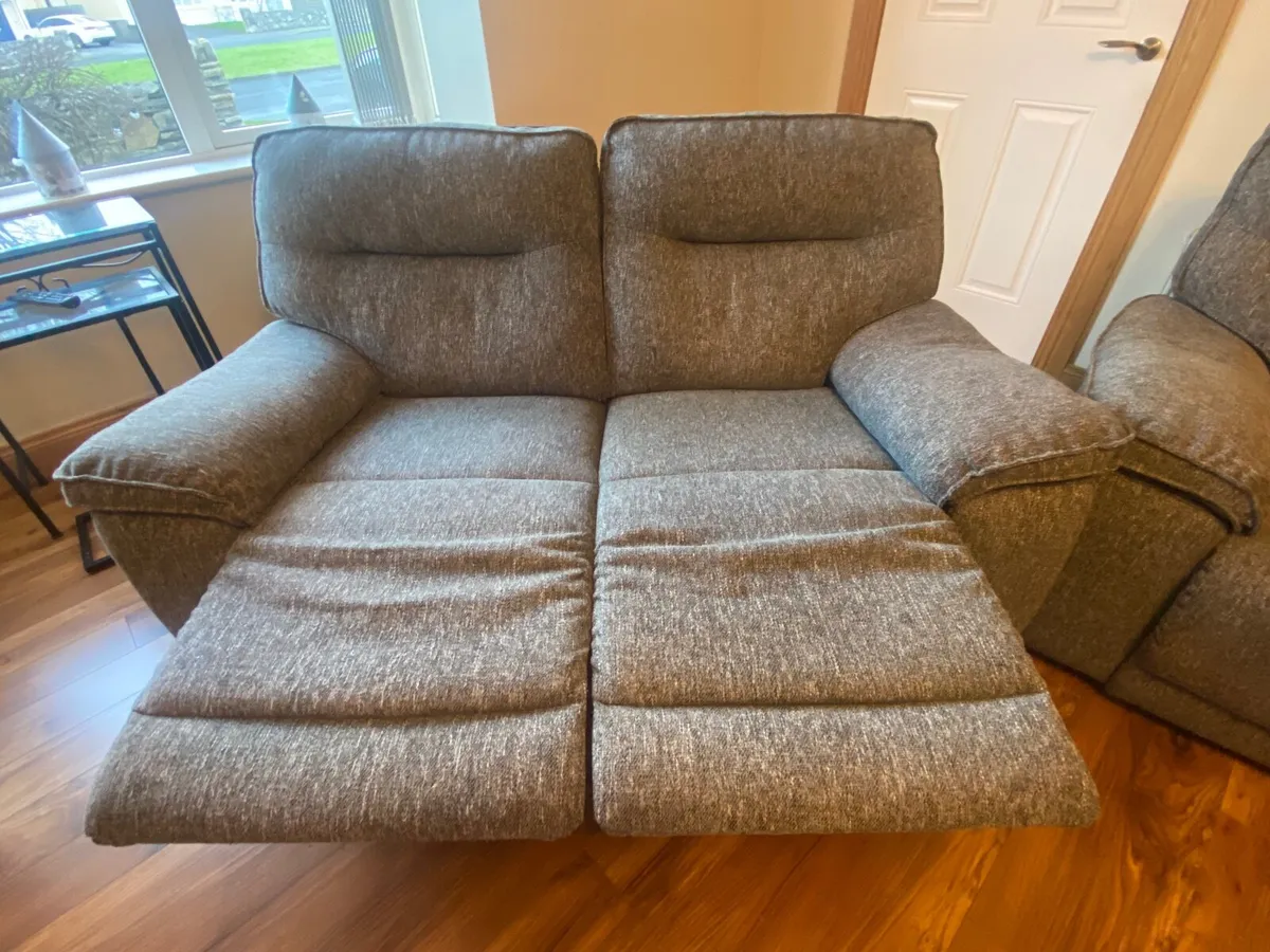 Recliner couches - Image 3
