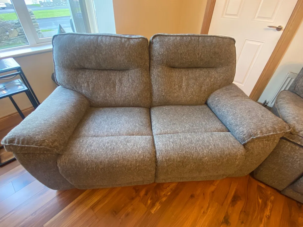 Recliner couches - Image 4