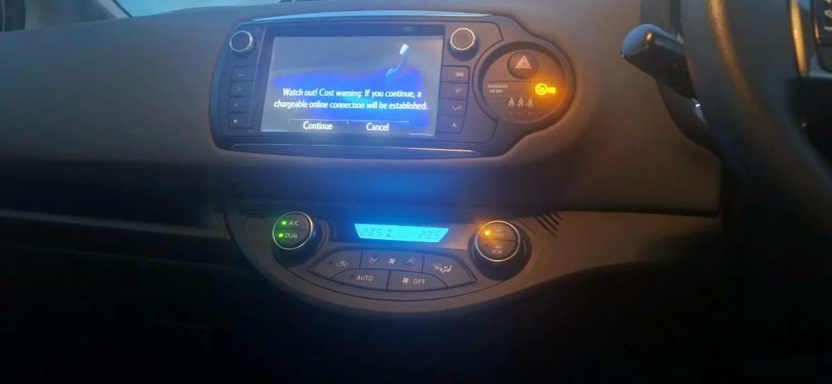 2017 toyota yaris - 34,000 k mileage low - Image 2