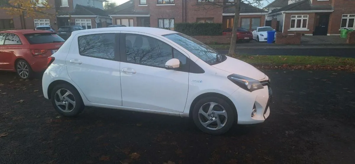2017 toyota yaris - 34,000 k mileage low - Image 1