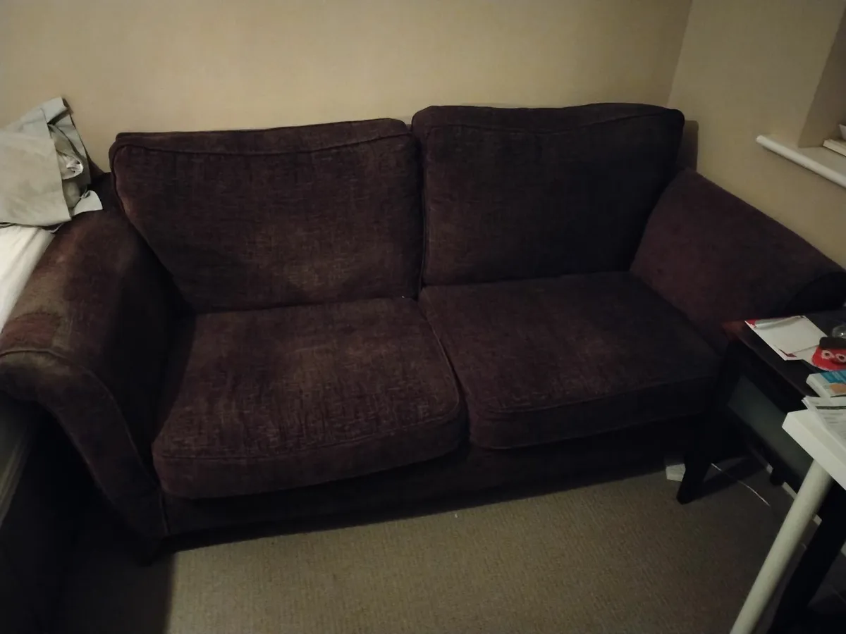 2 Seater couch - Image 1