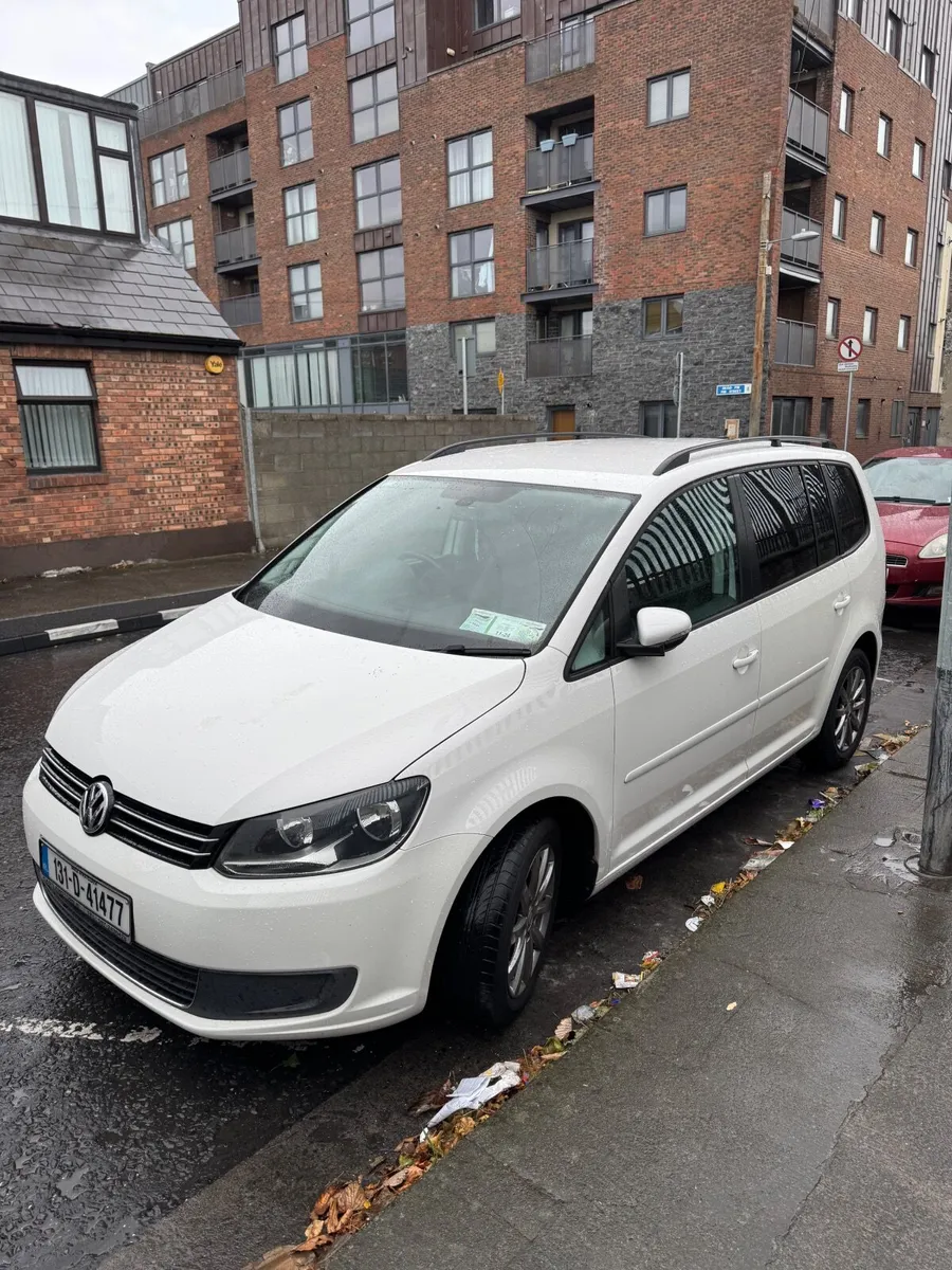 Volkswagen Touran 2013 - Image 4