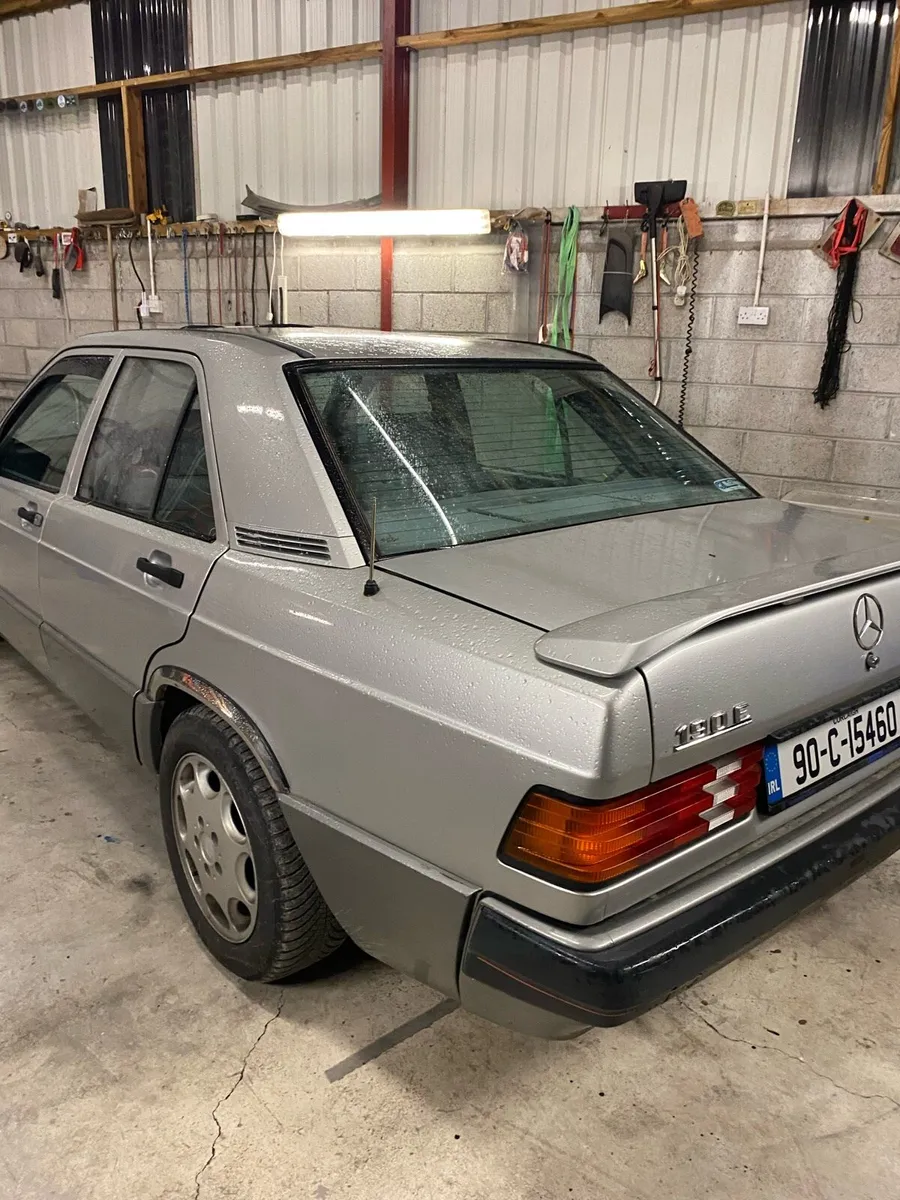 Vintage car - Image 2