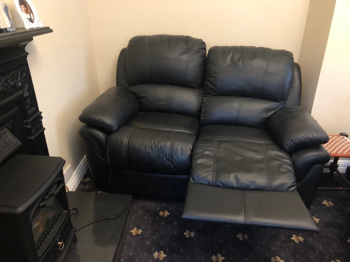 Leather 2 seater - Image 4