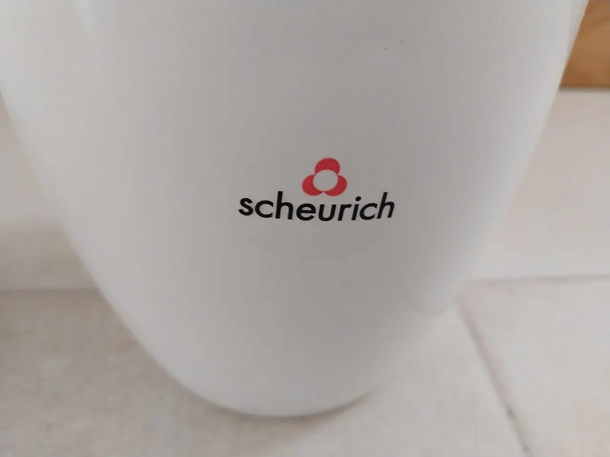 Set of 3 Scheurich White Indoor Plant Pots - Image 2